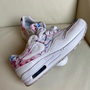 Nike Floral Air Max